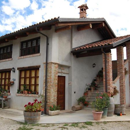Agriturismo 'D Raine Montelupo Albese Exterior photo